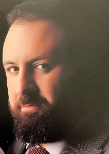 آقای علی بهادری فر دانشجوی دوره‌های آموزشی کلینیک اقتصاد دکتر سعدوندی