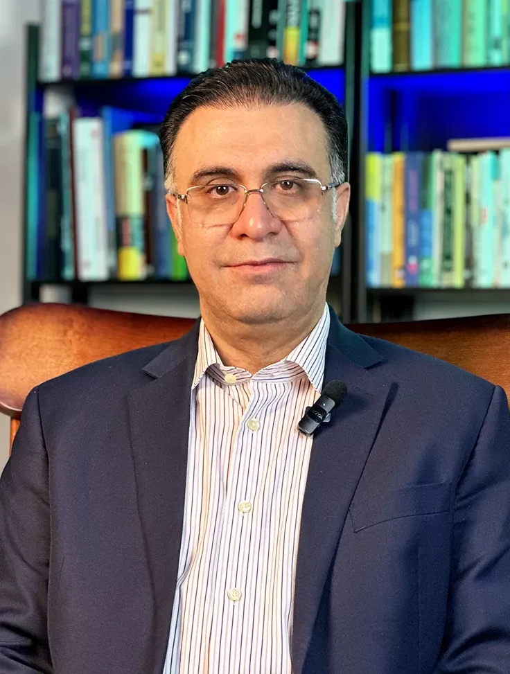 دوره نوجوان ثروت ساز | دوره جامع هوش مالی و اقتصاد برای نوجوانان ۱۲ تا ۱۸ سال 5 تصویر دکتر علی سعدوندی - مدرس دوره هوش مالی برای نوجوانان